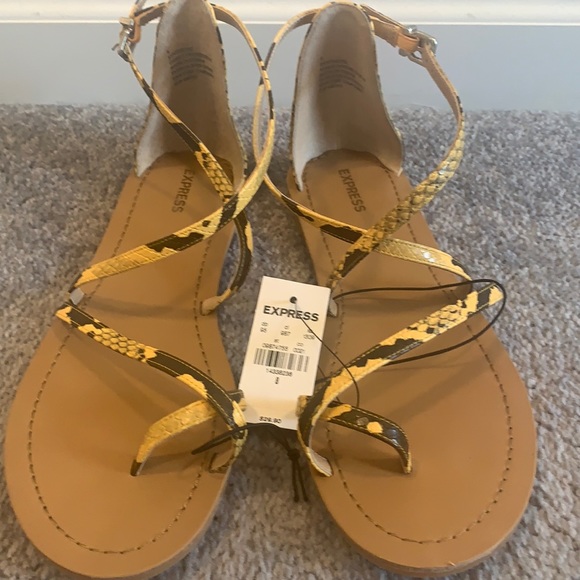 Express Shoes - Flat Sandals